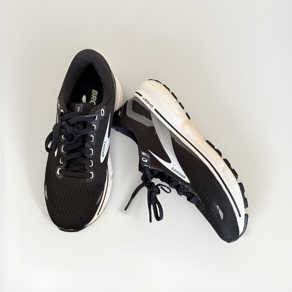 Brooks Ghost 15 Running Shoes Women’s 6.5 Wide D Black White Athletic Sneaker